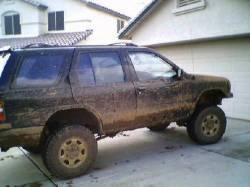 Nissan Pathfinder - 97blackpathy