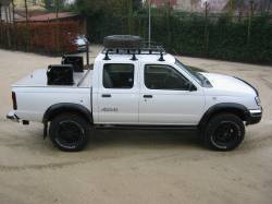 Nissan Frontier - Witte