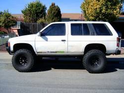 Nissan Pathfinder - MIDNIGHTMARAUDER