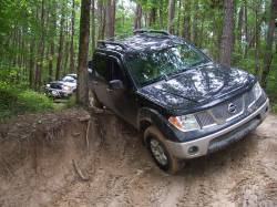 Nissan Frontier - Darren Saunders