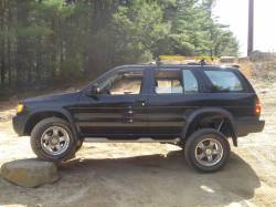 Nissan Pathfinder - D-Love