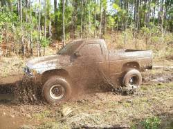 Nissan Hardbody - ALEX