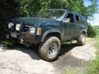 Nissan Pathfinder - Wheeling with the CNTC