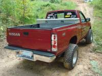 Nissan Hardbody - Tyre Tilt!