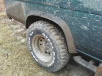 Nissan Hardbody - mud kings