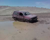 Nissan Pathfinder - stuck in the mud
