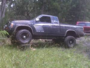 Nissan Hardbody - 16 yr old build up