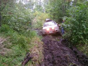 Nissan Pathfinder - playin around on another