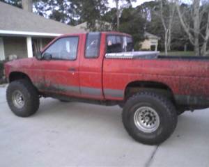 Nissan Hardbody - new tires!