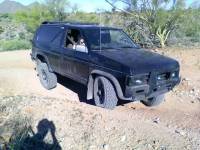 Nissan Pathfinder - 4wheelin at the lake