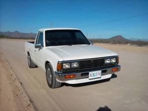 Nissan 720 - 86 AZ720