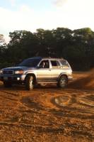 Nissan Pathfinder - off-road morrocoy