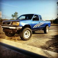 Nissan Frontier - so clean